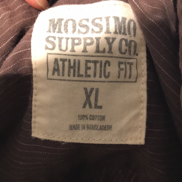 Mossimo button up - Picture 2 of 3